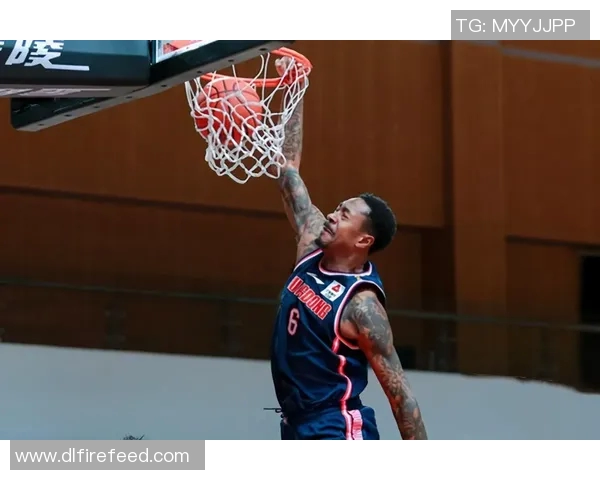 马尚布鲁克斯：从篮球场上的明星到生活中的榜样之路